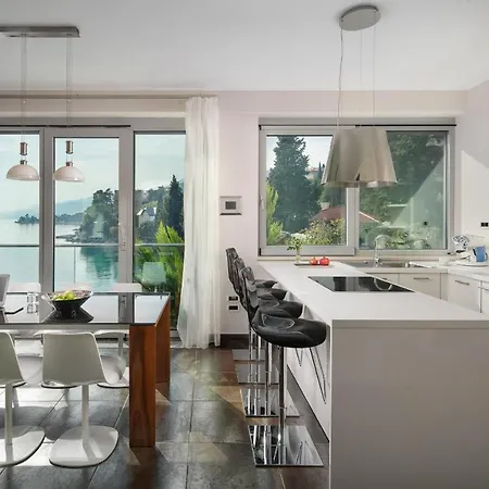 Arentz - Front Sea Apartman *